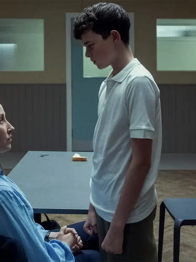 Serial Dojrzewanie na Netflix Psychoanaliza trudnych relacji