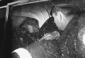 Ed Gein w wozie policyjnym